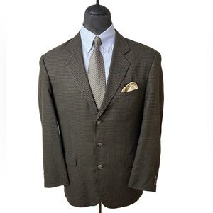 CELLINI MENS BLAZER VERY HANDSOME LOOKING, SIZE 42L A RATON, POLY. BLEND.